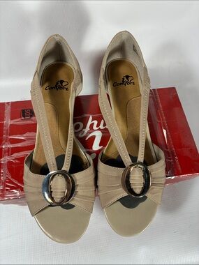 Women's Taupe T-Strap Heels with Decorative Buckle-New in Box